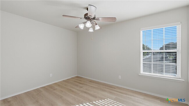 Building Photo - 821 Benning St