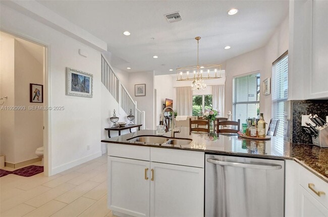 Building Photo - 6657 Quiet Wave Trl