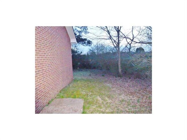 Building Photo - 181 Paper Mill Rd