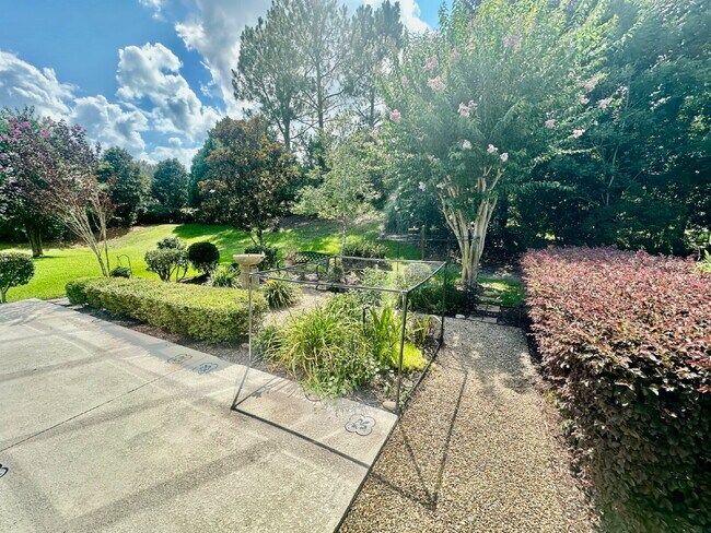 Building Photo - Charming Sun City Retreat, Availale Now for Rent
