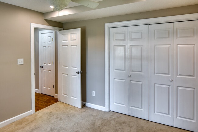 Building Photo - 9 Morningside Dr