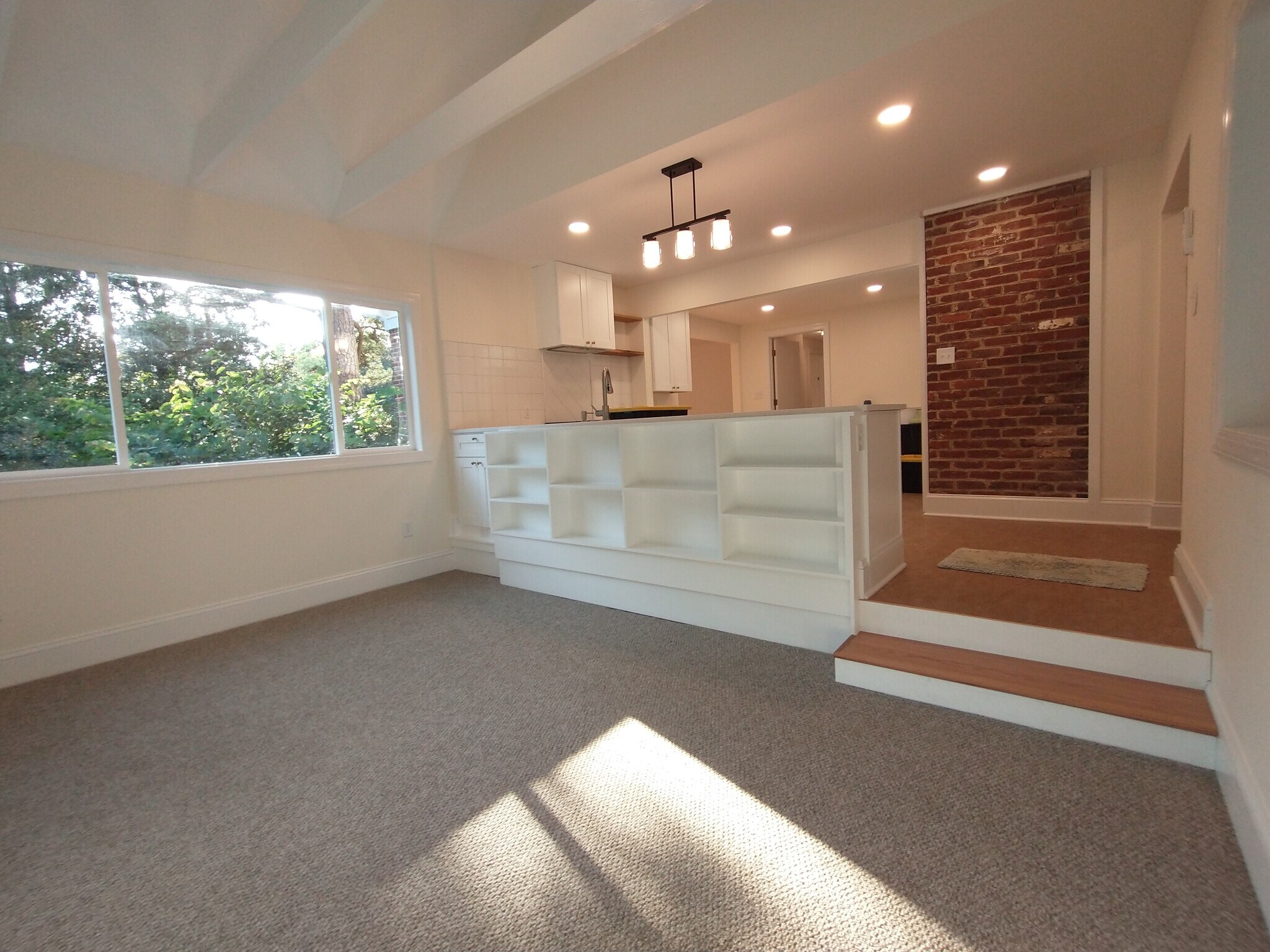 Building Photo - 1385 Overlook Dr