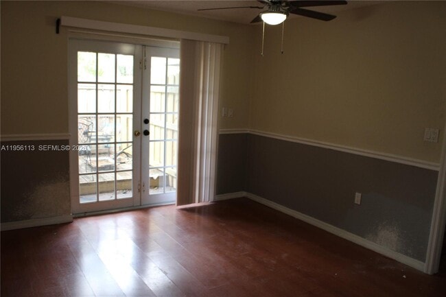 Building Photo - 2740 SW 46th St