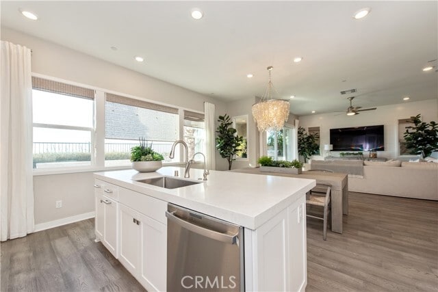 Building Photo - 551 Serrano Summit Dr