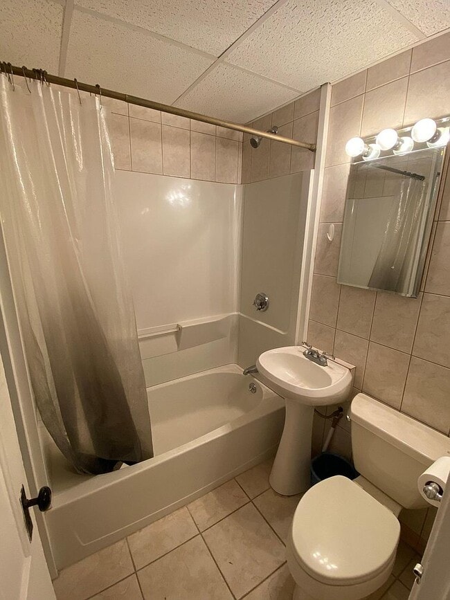 Building Photo - 18 Fairbanks St