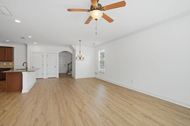 Building Photo - 5 Bedroom Home in Bridgetowne Near The Crossing at Coal Mountain