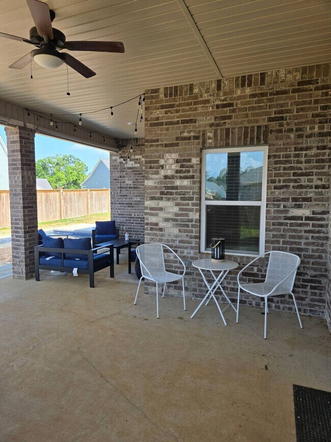 Building Photo - 13812 E El Bonito Dr