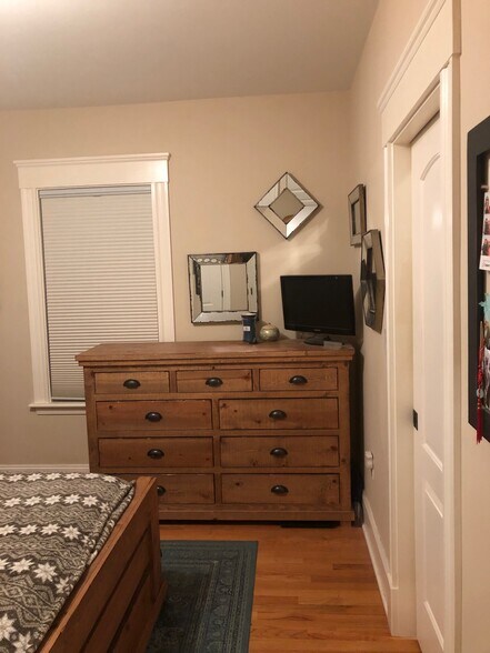 Main Bedroom - 147 Hudson St