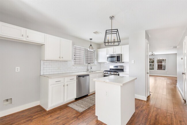 Building Photo - 20192 Alden's Oak