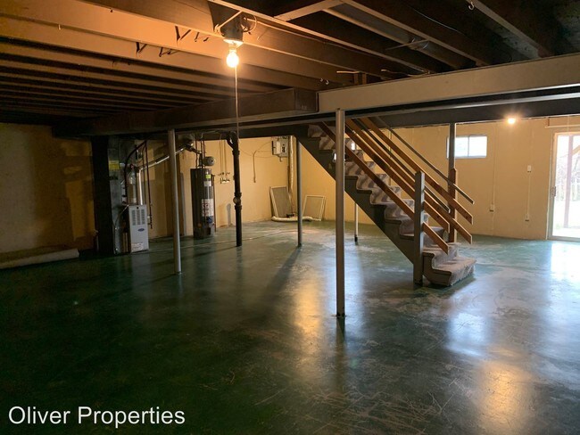 Building Photo - 8503 Gulf Dr