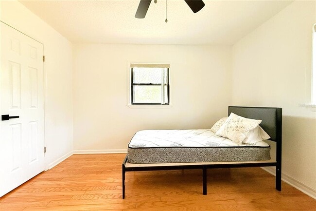 Building Photo - 3201 Bartlett St