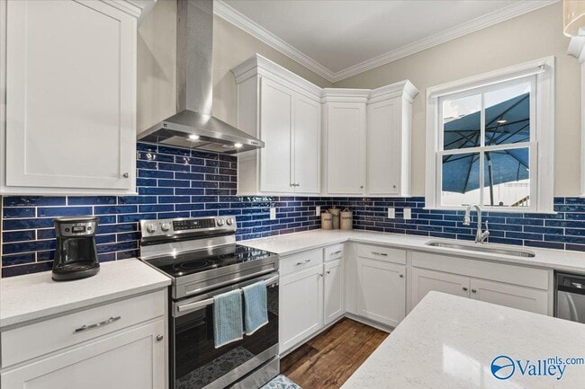 Building Photo - 38 Pine St