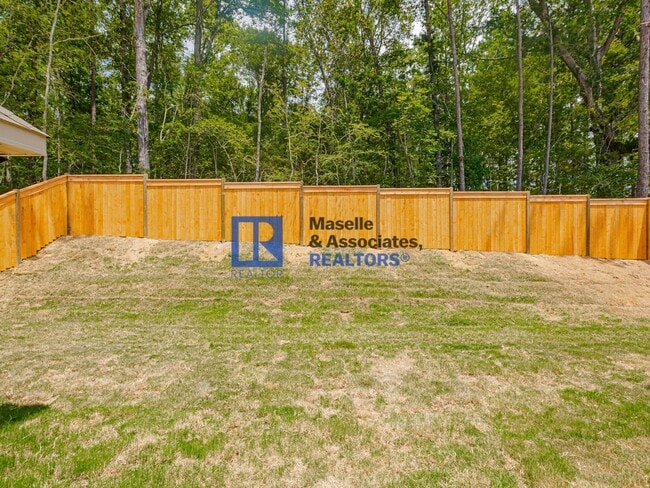 Building Photo - 3 Bed/2 Bath Home in Silver Ridge