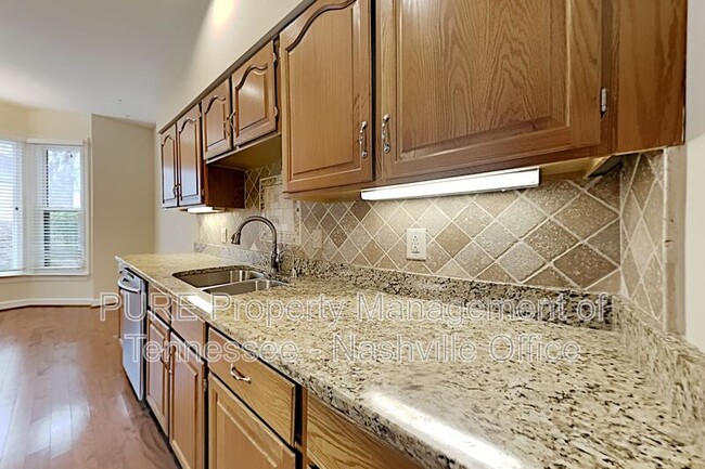 Building Photo - 344 Ardsley Pl