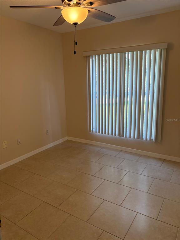 Building Photo - 985 Scenic View Cir