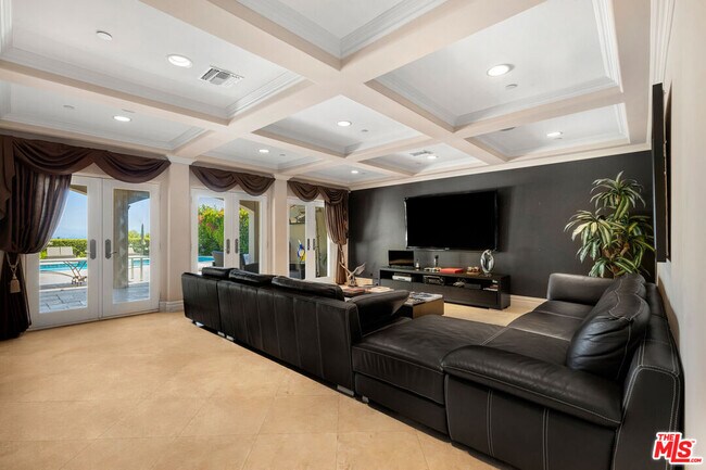 Building Photo - 18047 Karen Dr