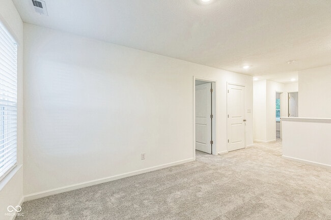 Building Photo - 3449 Briarwick Dr