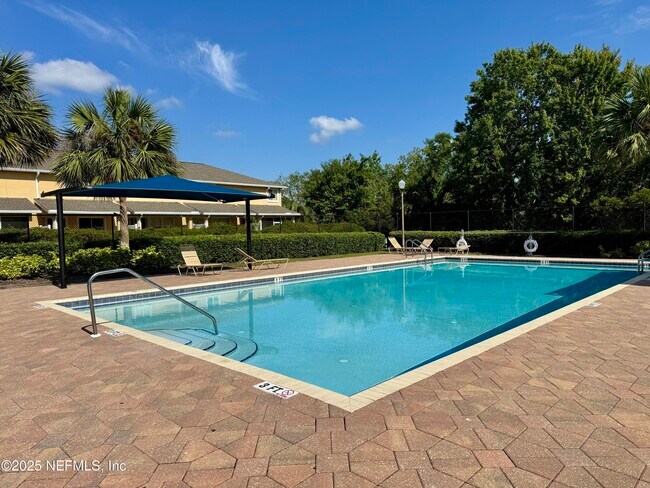 Building Photo - 8873 Grassy Bluff Dr