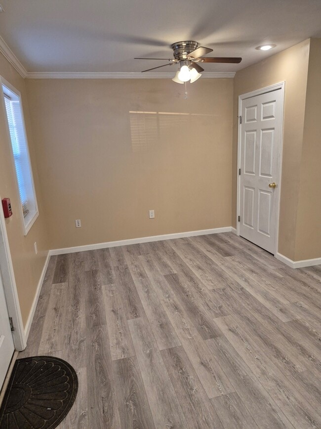 Building Photo - 9400 Lomax St