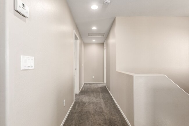 Building Photo - 16355 W Latham St