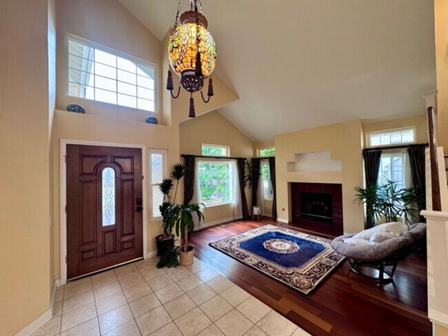 Building Photo - 5 bedroom South Temecula home with a Pool ...