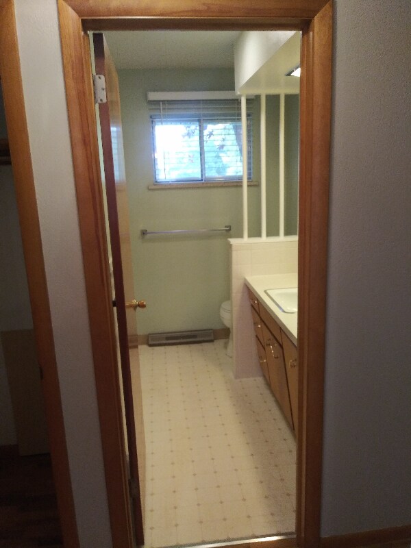 Building Photo - 800 N 10th St