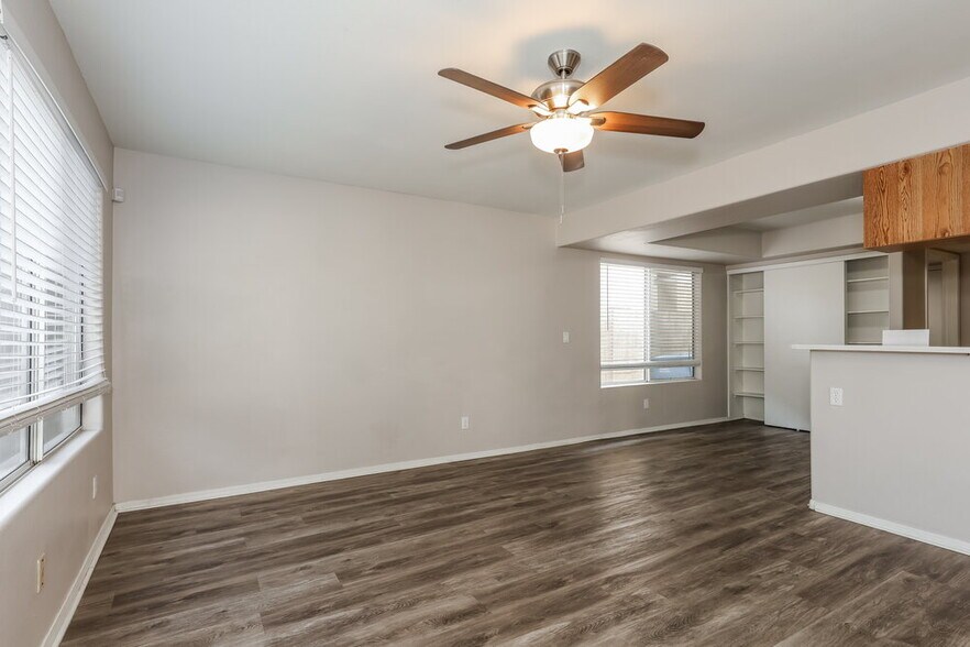 Building Photo - 17461 N 14th St