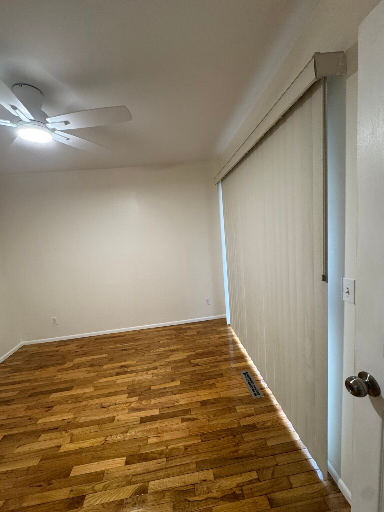 Building Photo - 825 W Thomas L Pkwy