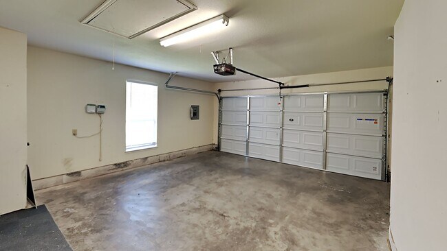 Building Photo - Beautiful 3 Bedroom 3 Bath Home - Moore Sc...