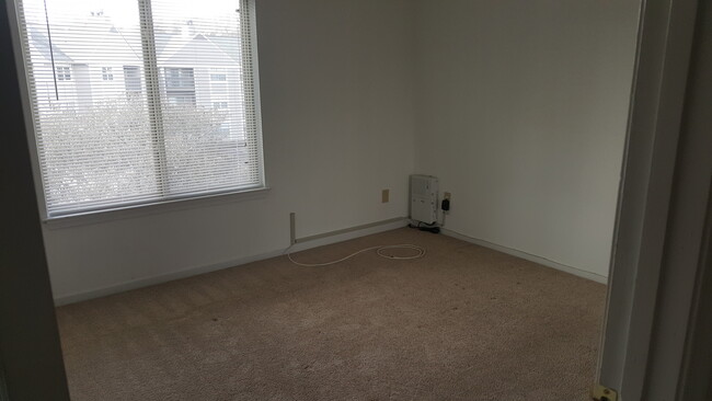 Building Photo - 1BR/BA Condo in Hampton Club!!