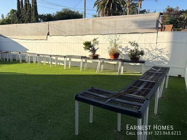 Building Photo - 7051 1/2 White Oak Avenue-