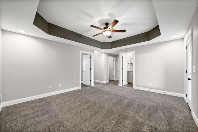 Building Photo - Spacious 4 bedroom 3 full bath home for rent!