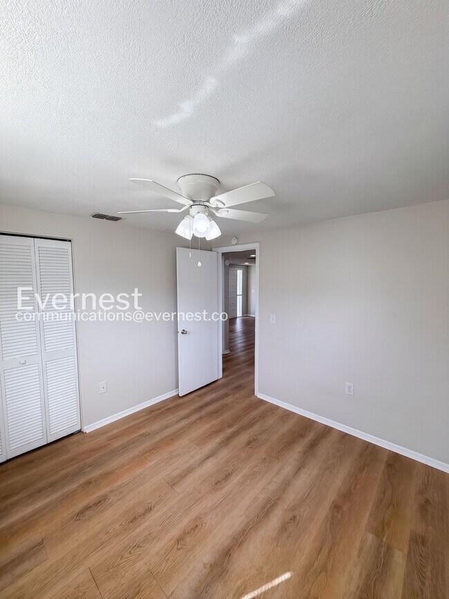 Building Photo - Cozy 2 Bed, 1 Bath Home with Patio and Garage | Pet Friendly | Available Now!