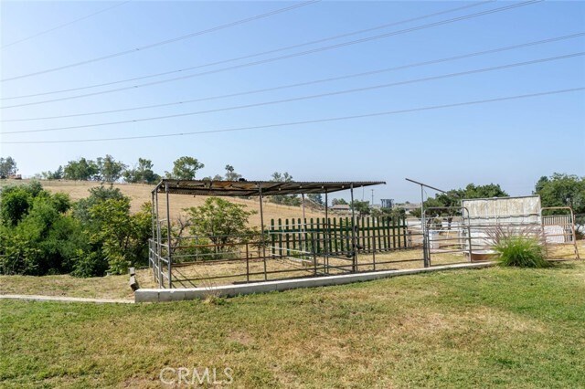 Building Photo - 13057 Gladstone Ave