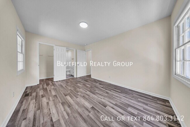Building Photo - 130 Harmony Dr