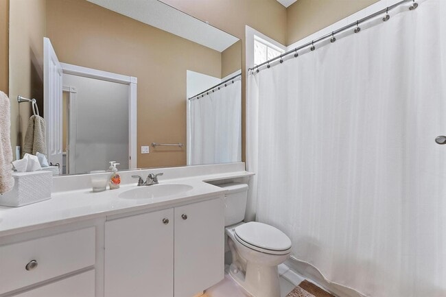 Building Photo - 8485 SE Palm Hammock Ln