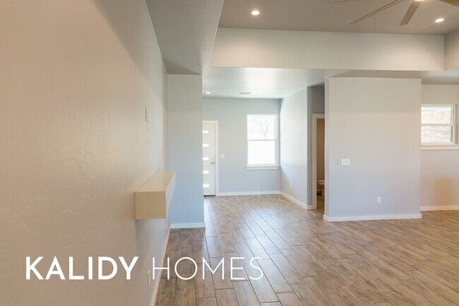 Building Photo - 306 Kirks Holw