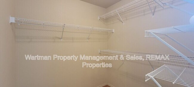 Building Photo - 3241 Viero Dr