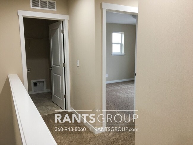 Building Photo - Spacious and Bright 4-bed, 2.5-bath home in The Preserve Available mid-April!