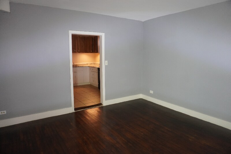 Building Photo - 3033 Hamilton Ave