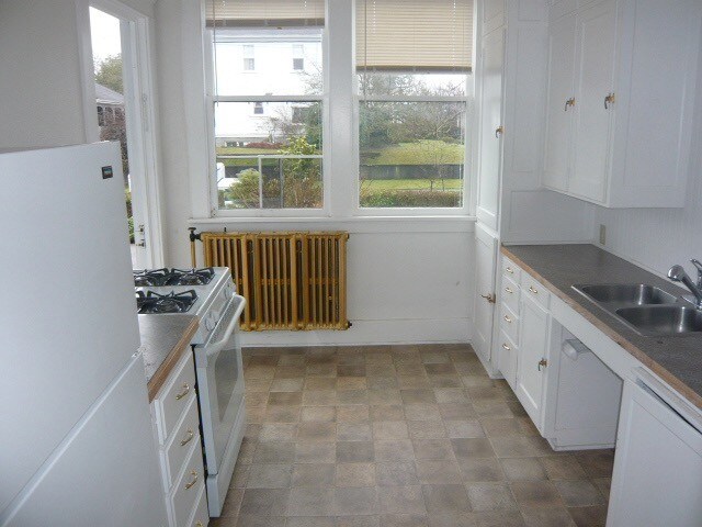 Building Photo - 2129 Rucker Ave