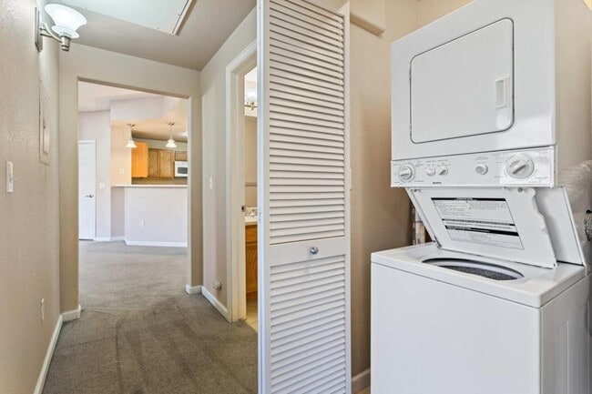 Building Photo - 605 Cougar Bluff Point