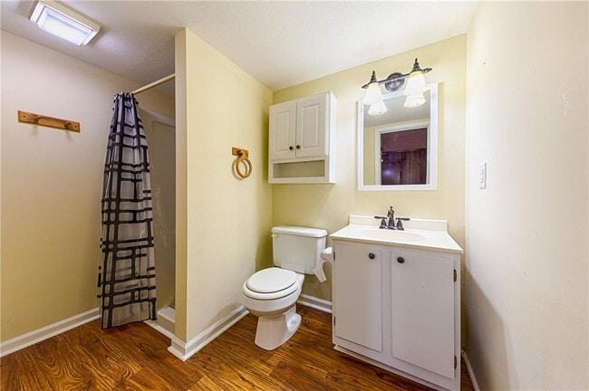 Building Photo - 4161 W Pointe Dr NW