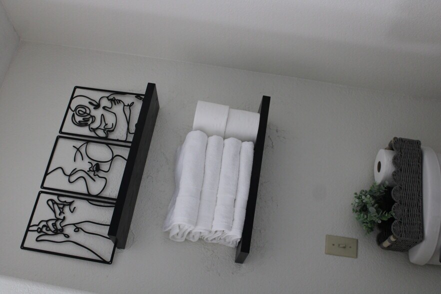 Building Photo - 4521 Palm Mesa Dr