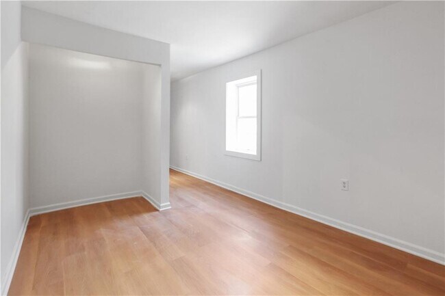 Building Photo - 1512 Flat Shoals Rd