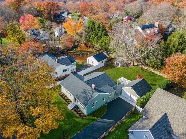 Building Photo - 1110 Mill Hill Terrace