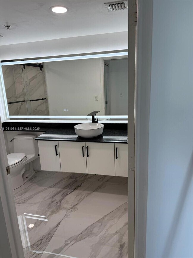 Building Photo - 31 SE 5th St