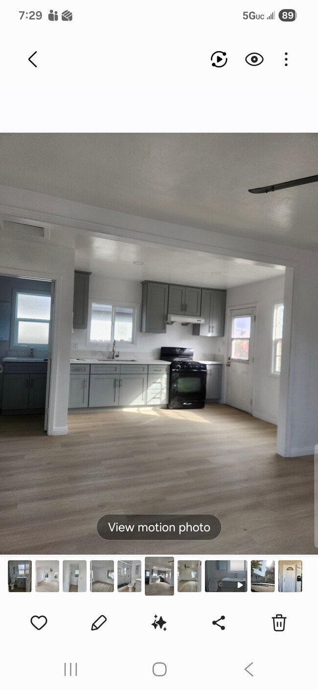 Building Photo - 848 W Colorado Blvd