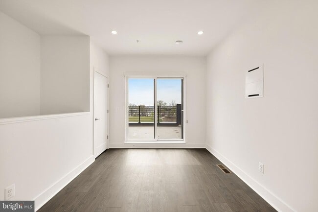 Building Photo - 2608 Olmsted Ct NW