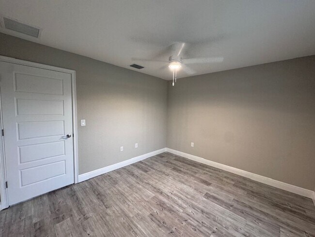 Building Photo - Coming Soon - Custom Home - Desirable SE O...